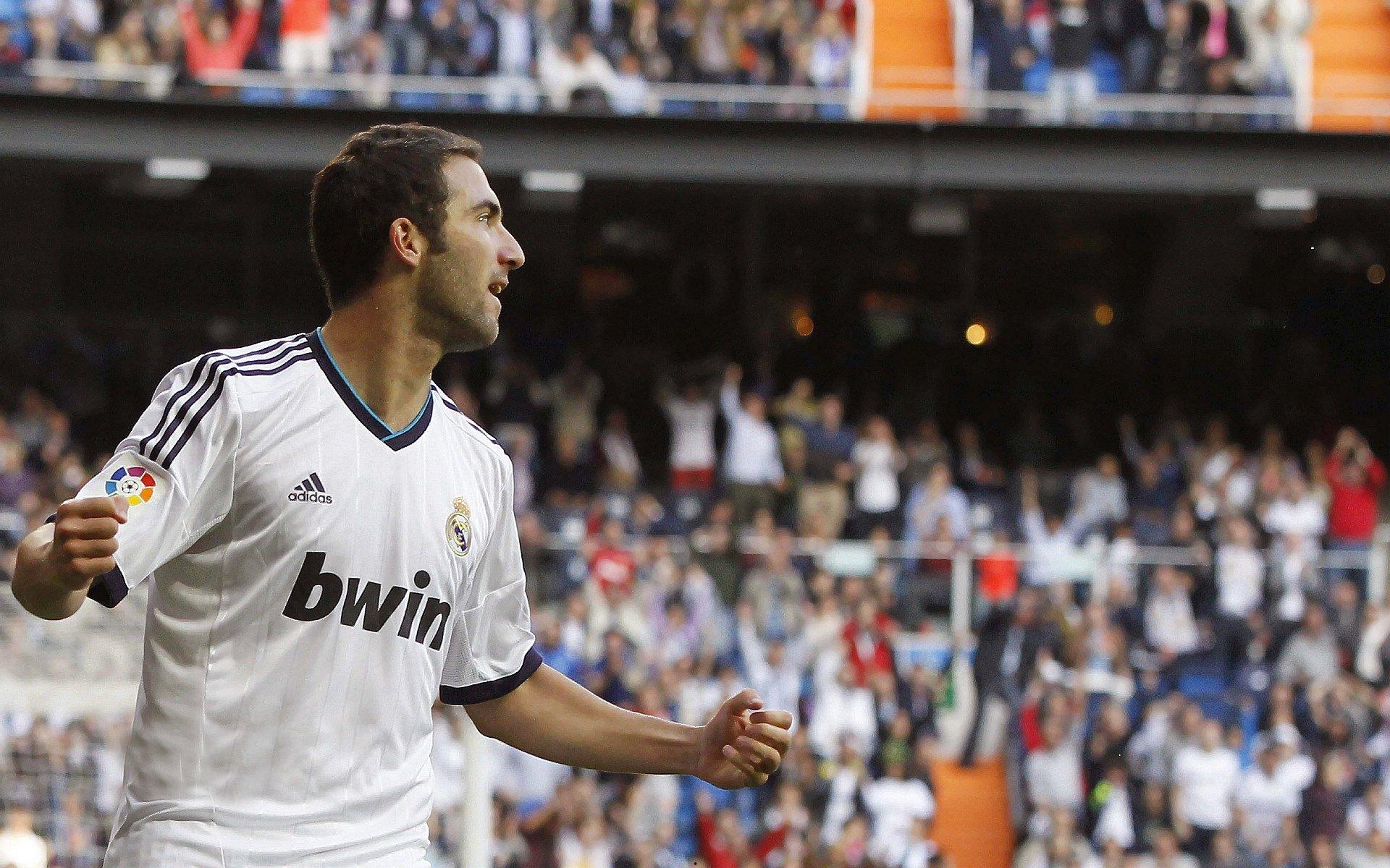 世青赛闪耀新星!阿根廷小将萨尔科四球领跑射手榜,勒沃库森收获瑰宝